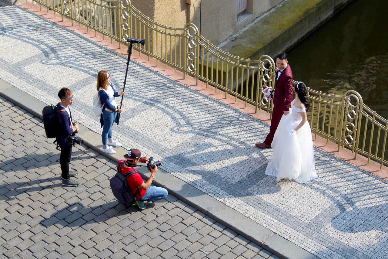 How to Review Portfolios of Wedding Photographers Atlanta