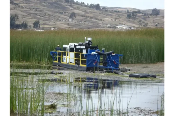 Aquatic weed harvesters